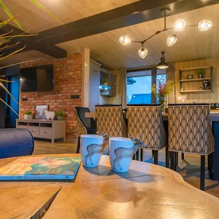 Bialczanskie Bacowki, Dom Dla 10os シャレー *