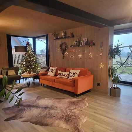 Bialczanskie Bacowki, Dom Dla 10os *